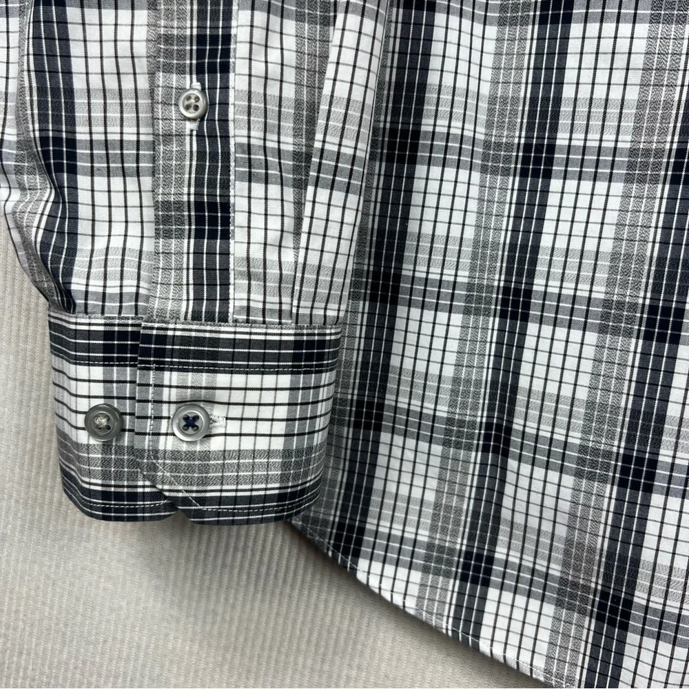Banana Republic Men’s Large Camden Fit Non-Iron Button Front Shirt Checkered